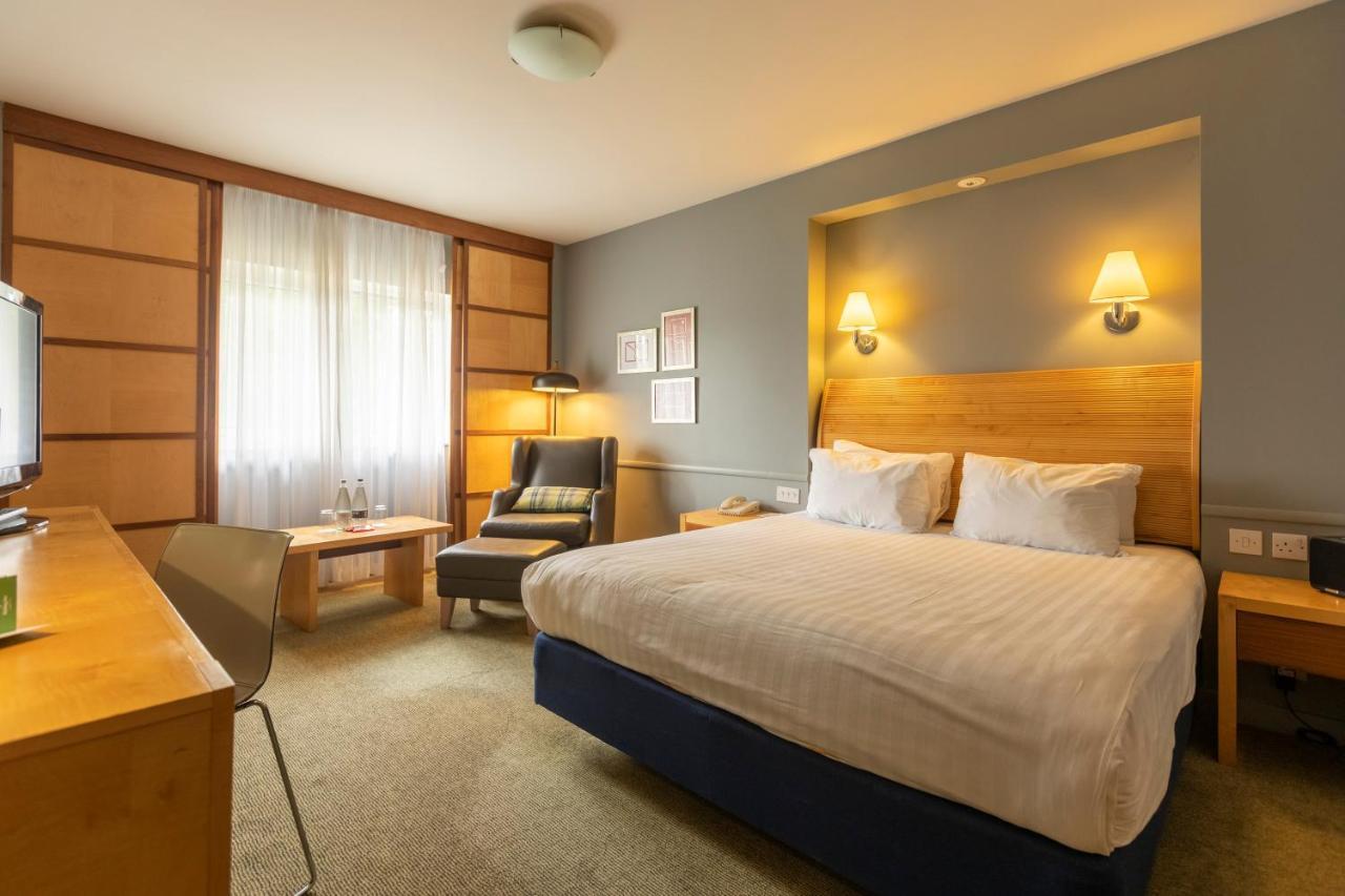 Holiday Inn Guildford By Ihg Eksteriør billede