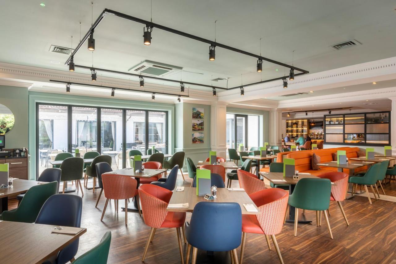 Holiday Inn Guildford By Ihg Eksteriør billede
