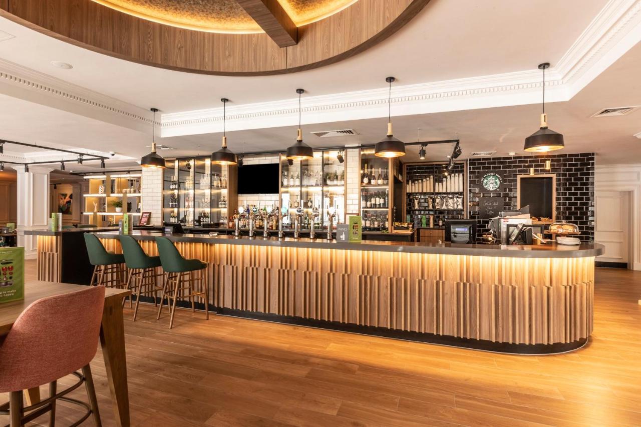 Holiday Inn Guildford By Ihg Eksteriør billede