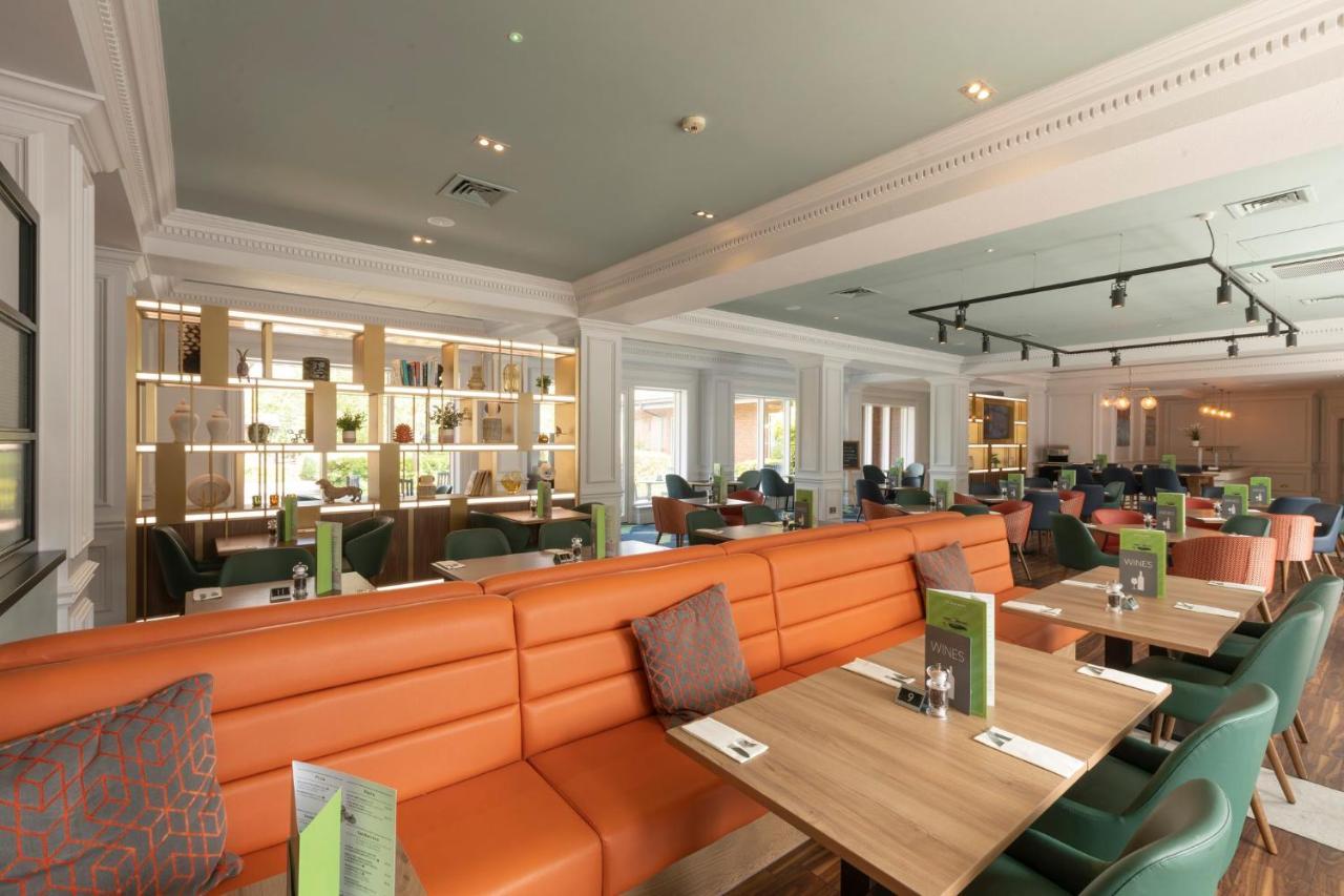 Holiday Inn Guildford By Ihg Eksteriør billede