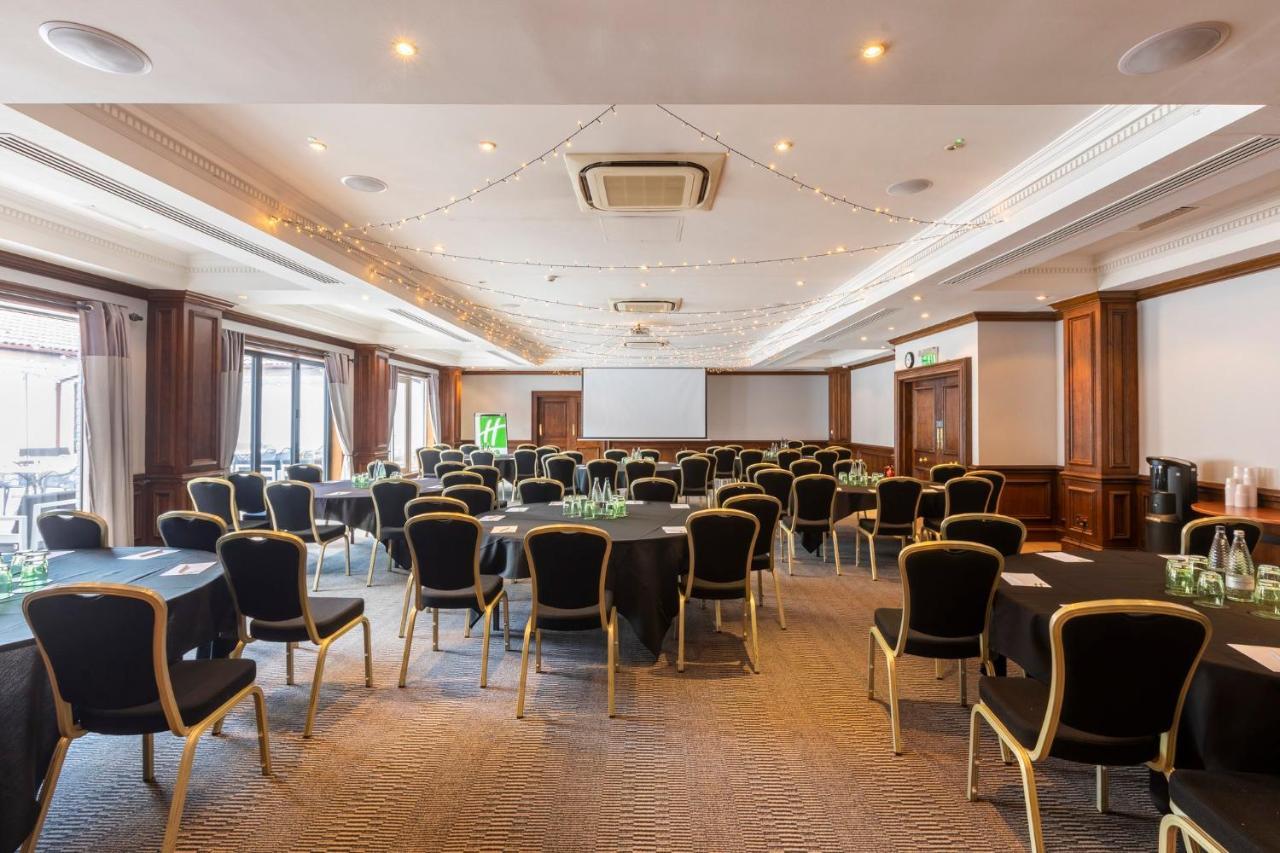 Holiday Inn Guildford By Ihg Eksteriør billede