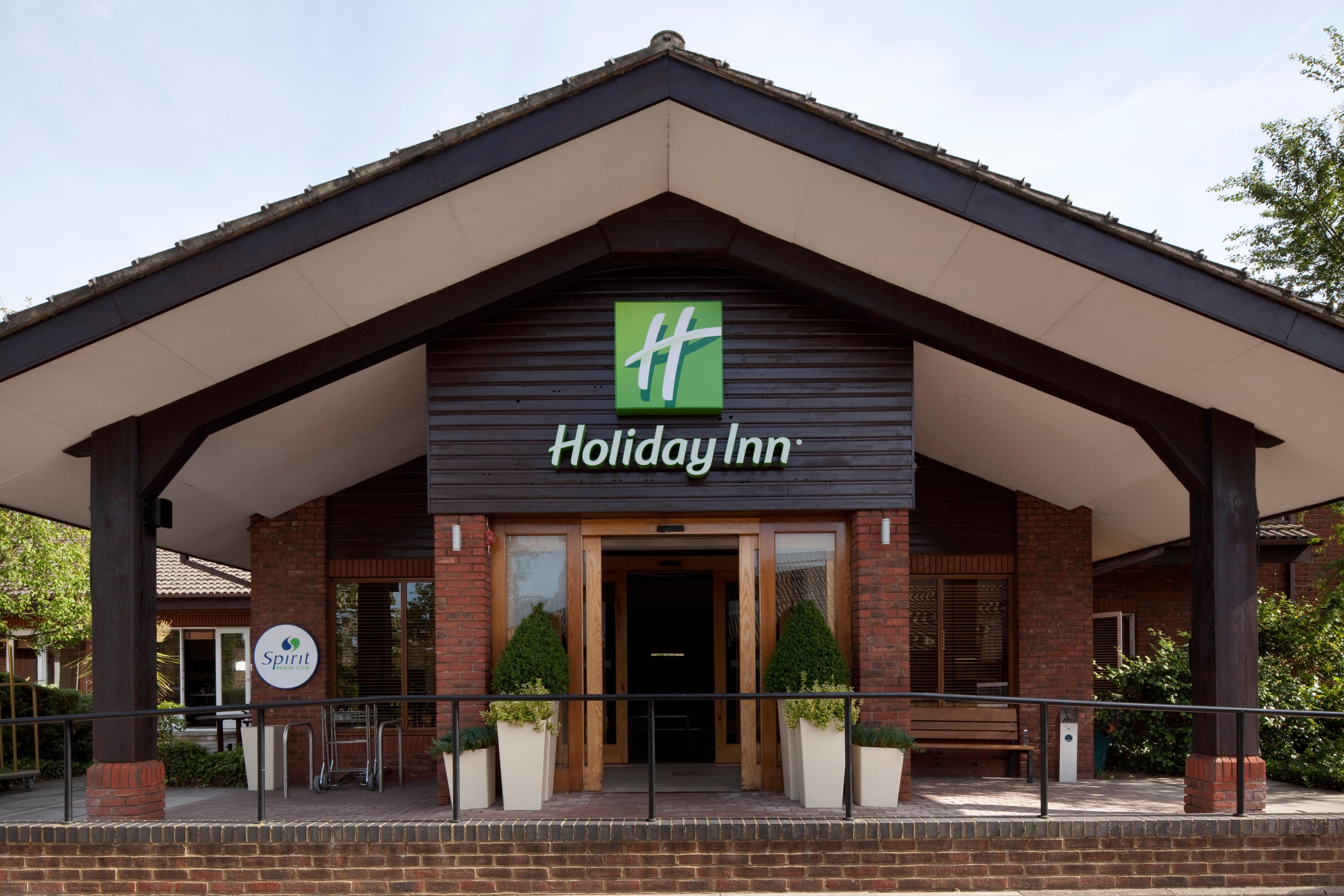 Holiday Inn Guildford By Ihg Eksteriør billede