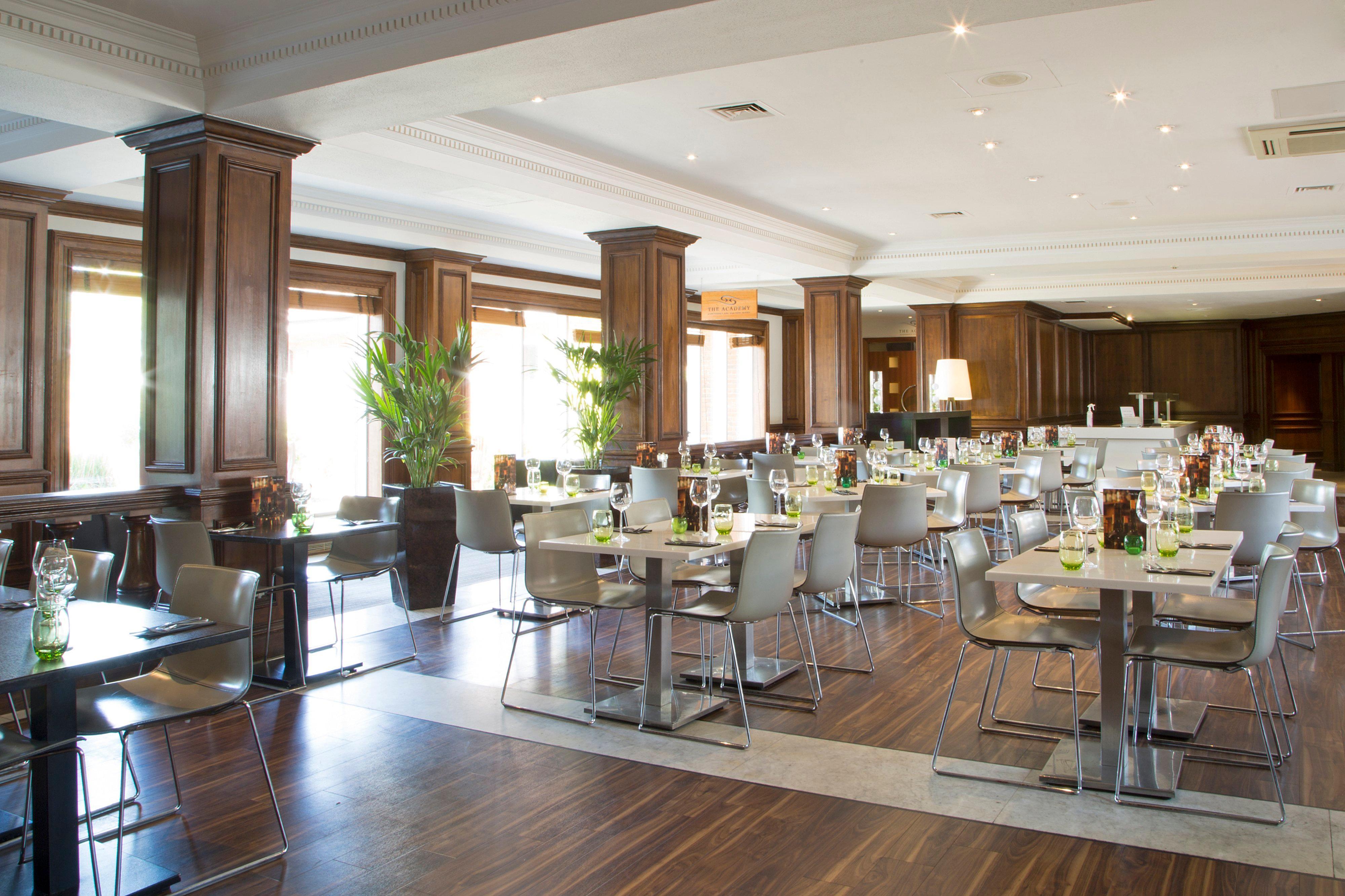 Holiday Inn Guildford By Ihg Eksteriør billede