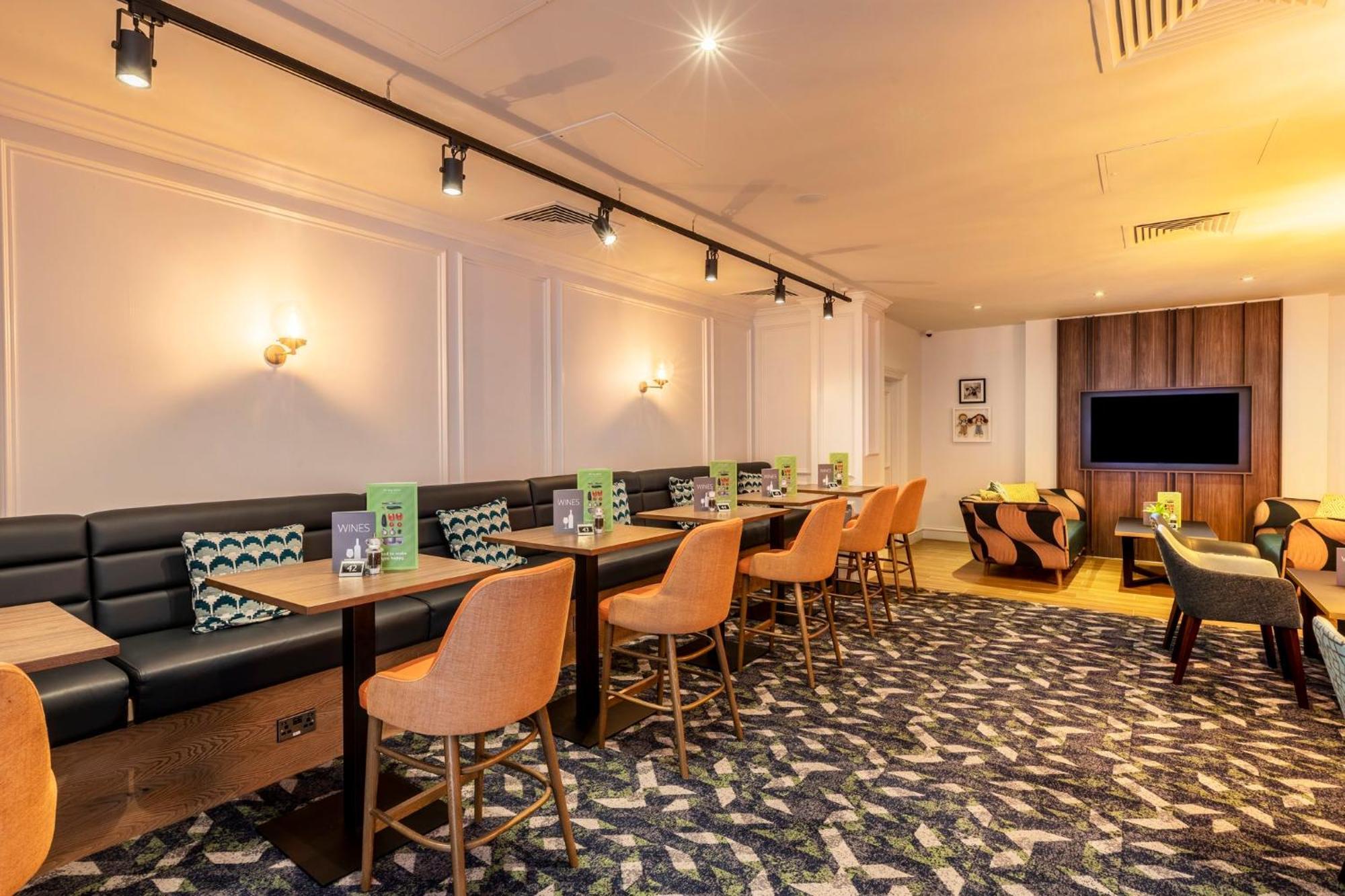 Holiday Inn Guildford By Ihg Eksteriør billede